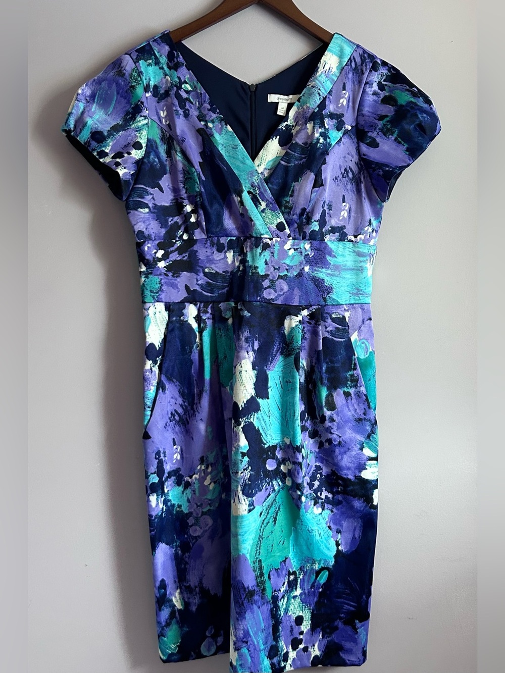 Dressbarn Cap Sleeve Sheath Dress In Floral Pattern Size 10